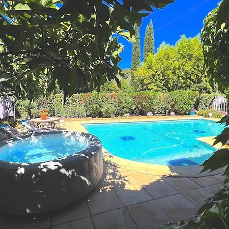 Apartmán Le Jardin De Mae Bouc-Bel-Air Exteriér fotografie