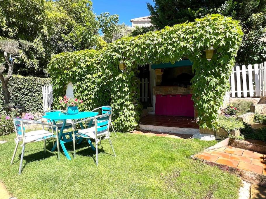 Apartmán Le Jardin De Mae Bouc-Bel-Air Exteriér fotografie