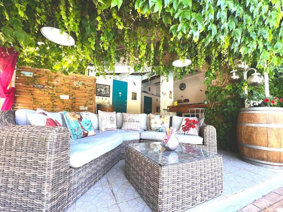 Apartmán Le Jardin De Mae Bouc-Bel-Air Exteriér fotografie